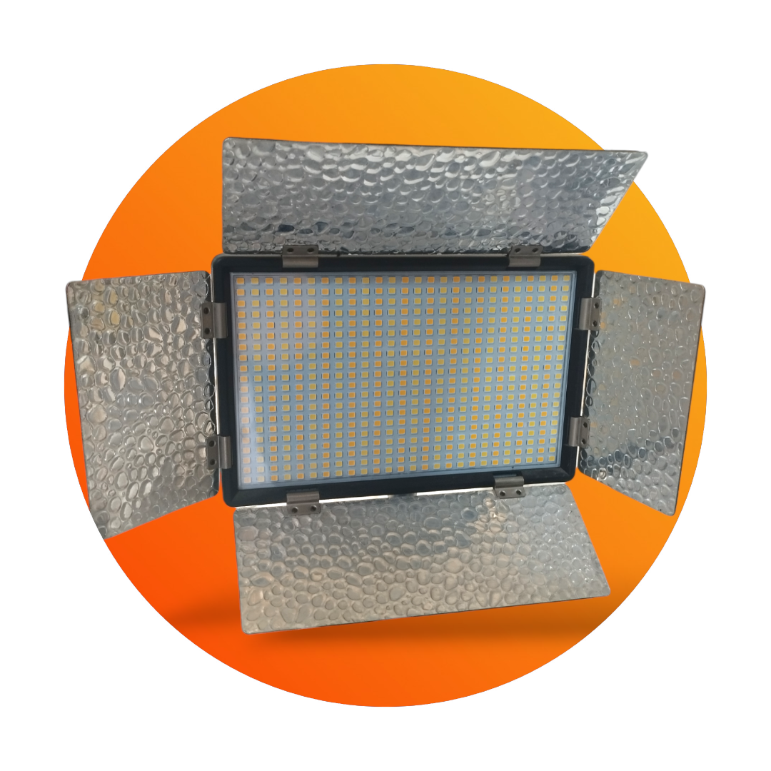 37 W Varicolor LED 520 Video Light (Battery Powered) for YouTube & Reels