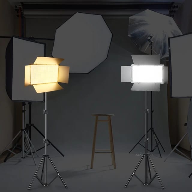 37 W Varicolor LED 520 Video Light (Battery Powered) for YouTube & Reels